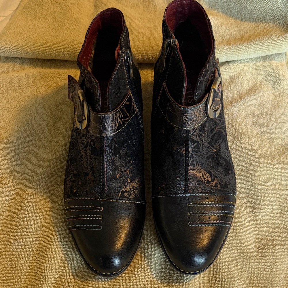 L'Artiste by Spring Step Georgiana ankle boots